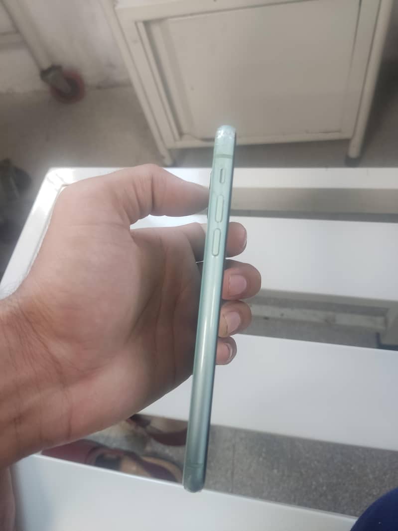 Apple iPhone 11 5
