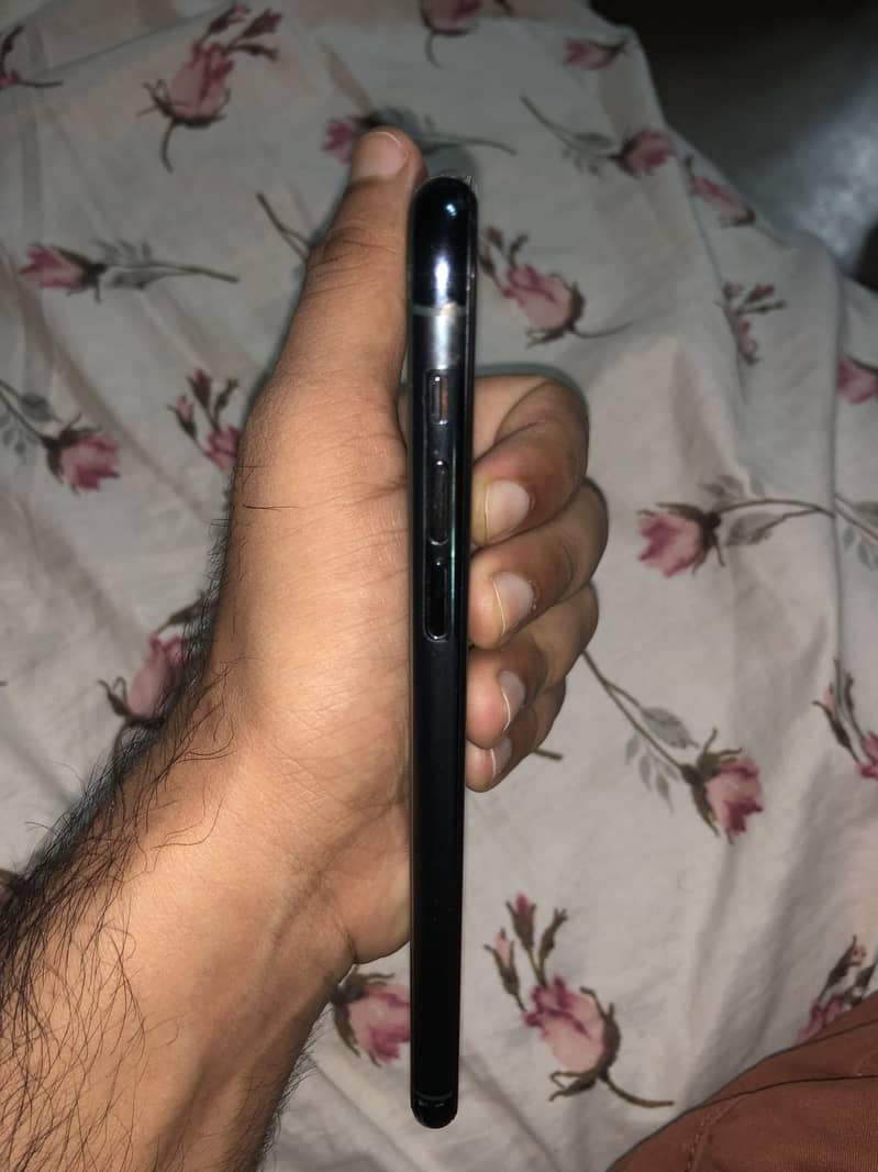 Iphone 11pro max 256 PTA 1