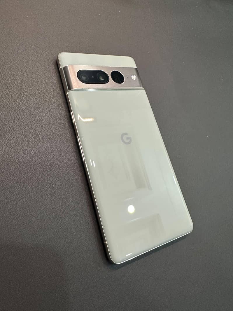 Google Pixel 7 Pro 9