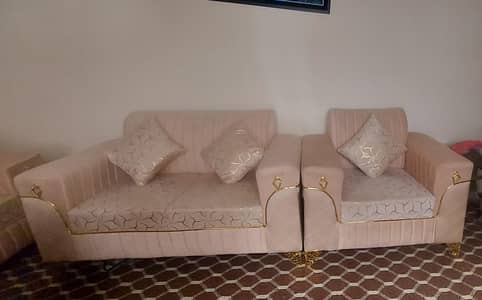 sofa set 3 2 1 ten by ten 1 week use urgent sale