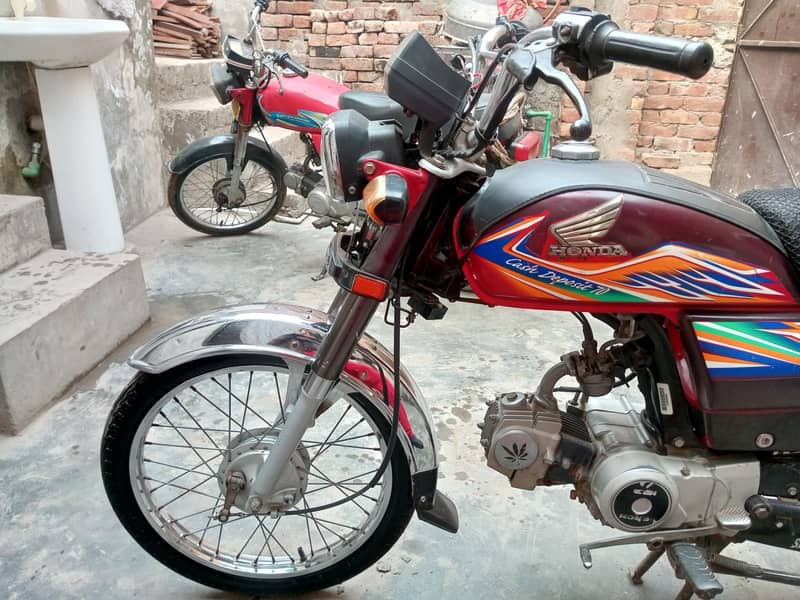 ہونڈا 70 برائے فروخت، اچھی کنڈیشن 2