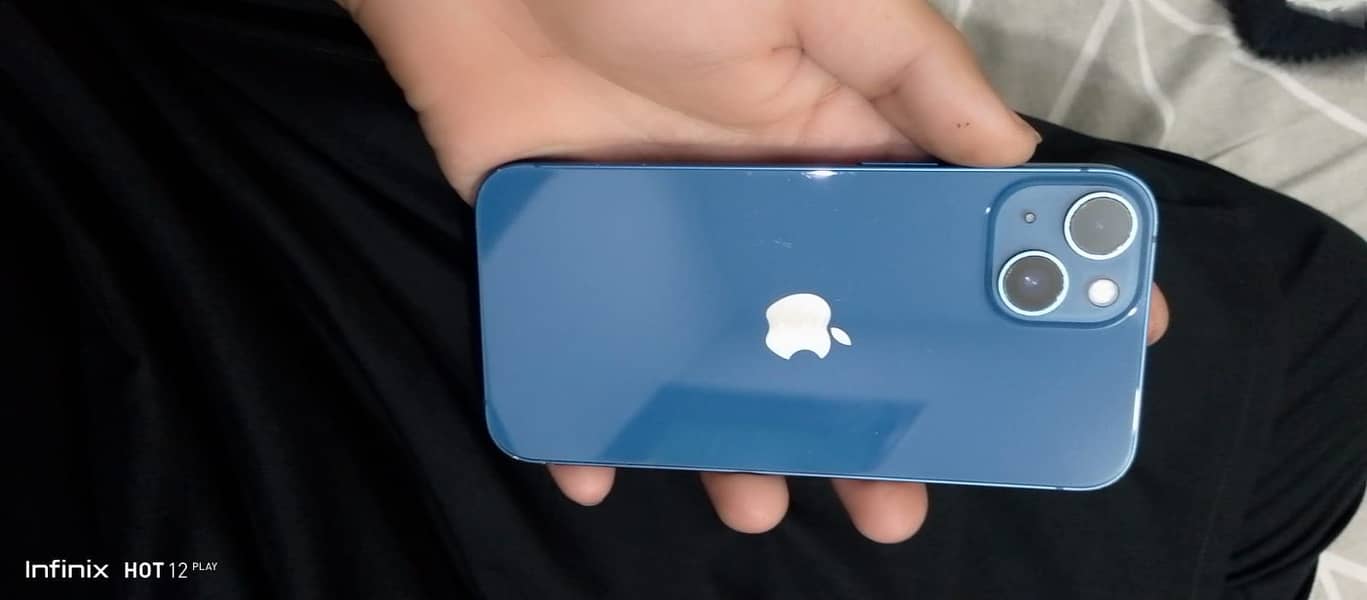 Apple iPhone 13 6