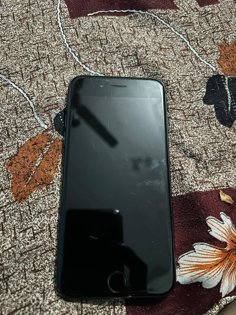 Apple iPhone 7 1