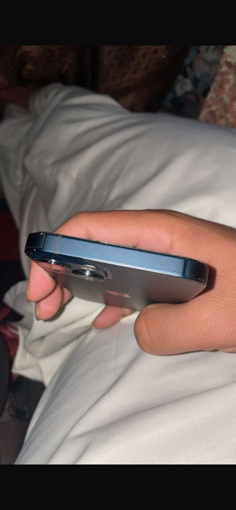Apple iPhone 13 2