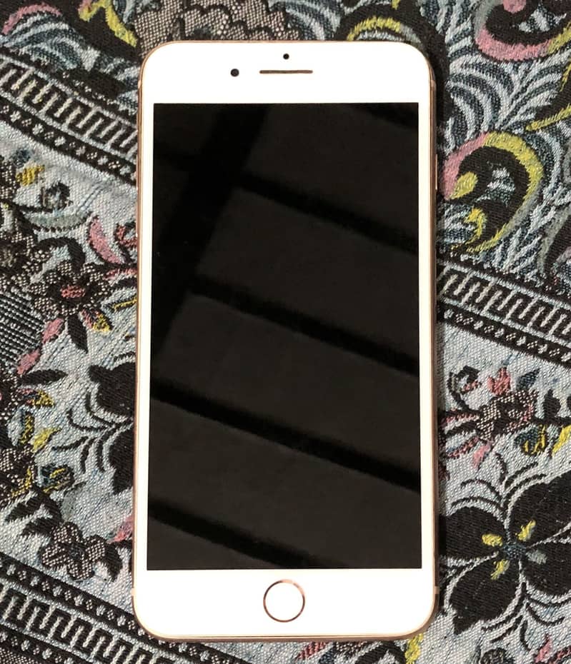 Apple iPhone 8 Plus 6