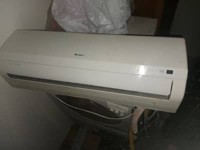 Gree AC 1 ton non inverter