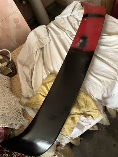 Universal spoiler for sedans