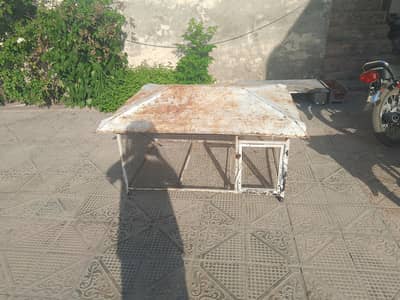 Bird cage in good condition
