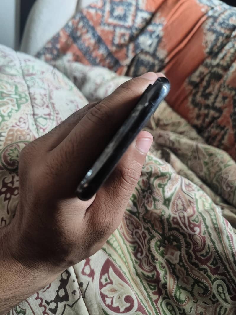 Apple iPhone X 3