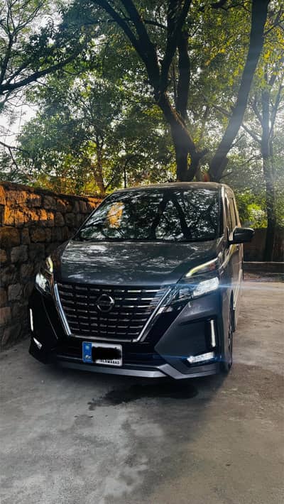 Nissan Serena 2019