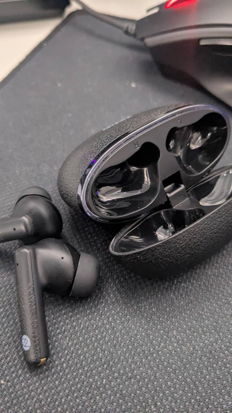 zero nebula earbuds 1