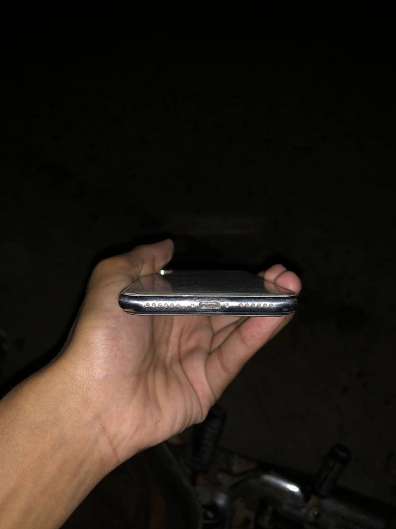 Apple iPhone X 0