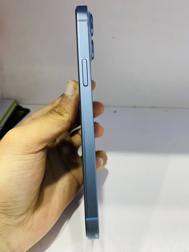 Apple iPhone 14 plus 4
