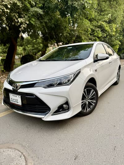 COROLLA ALTIS 1.6 SUPER WHITE FAMILY USED