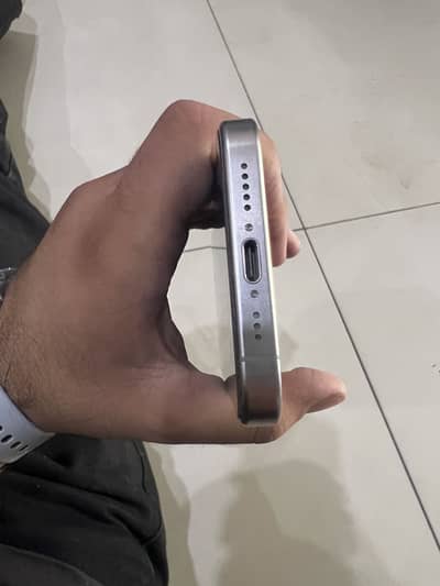 Apple iPhone 15 Pro