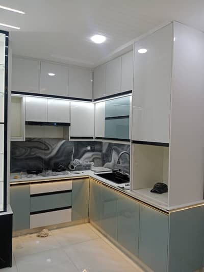 PHASE 6 ITTHED VIP LAVISH FLAT FOR SALE JUST LIKE BRAND NEW 2ND FLOOR