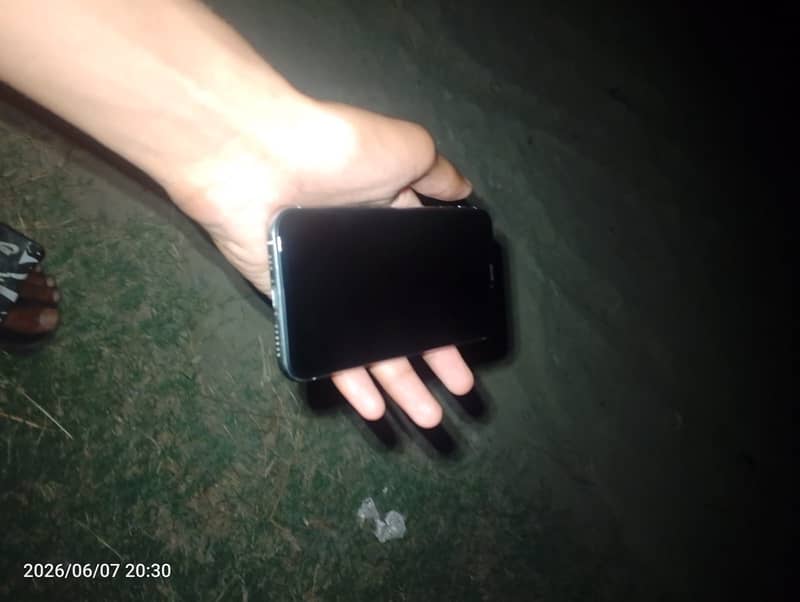 Apple iPhone X 0