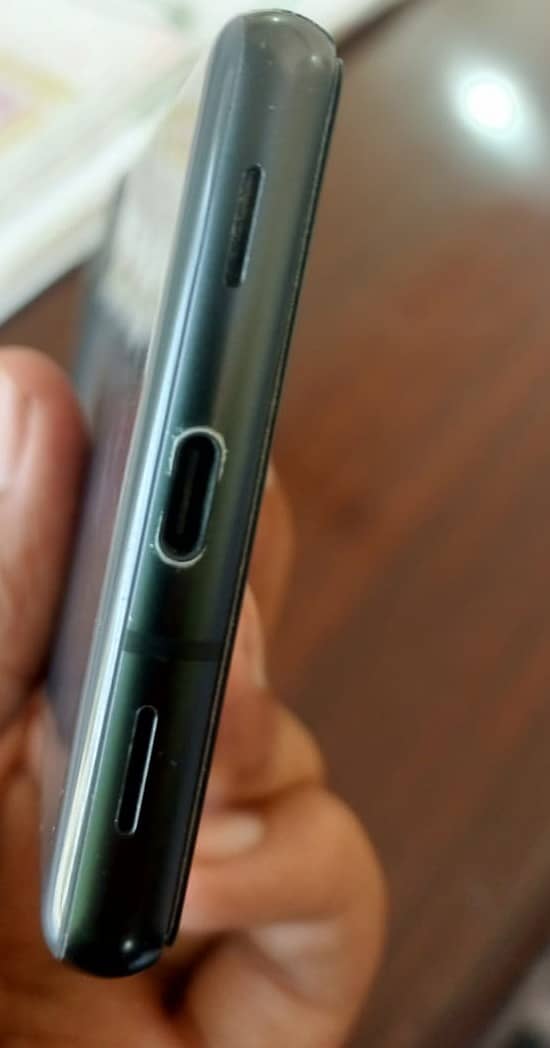 Google pixel 7a 4