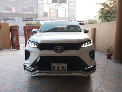 Toyota Fortuner V 2021