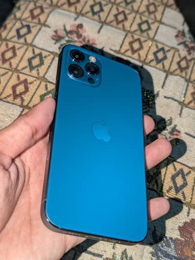 Apple iPhone 12 Pro jv condition like box pack hai.
