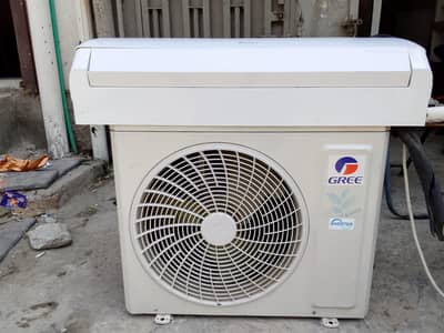 gree DC inverter 1 ton 9/10 con 1 season used 0/3/3/5/4/5/7/6/4/0/2