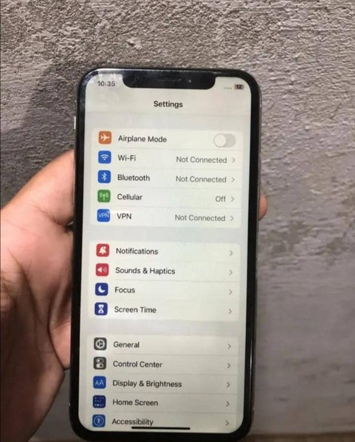 Apple iPhone X 4