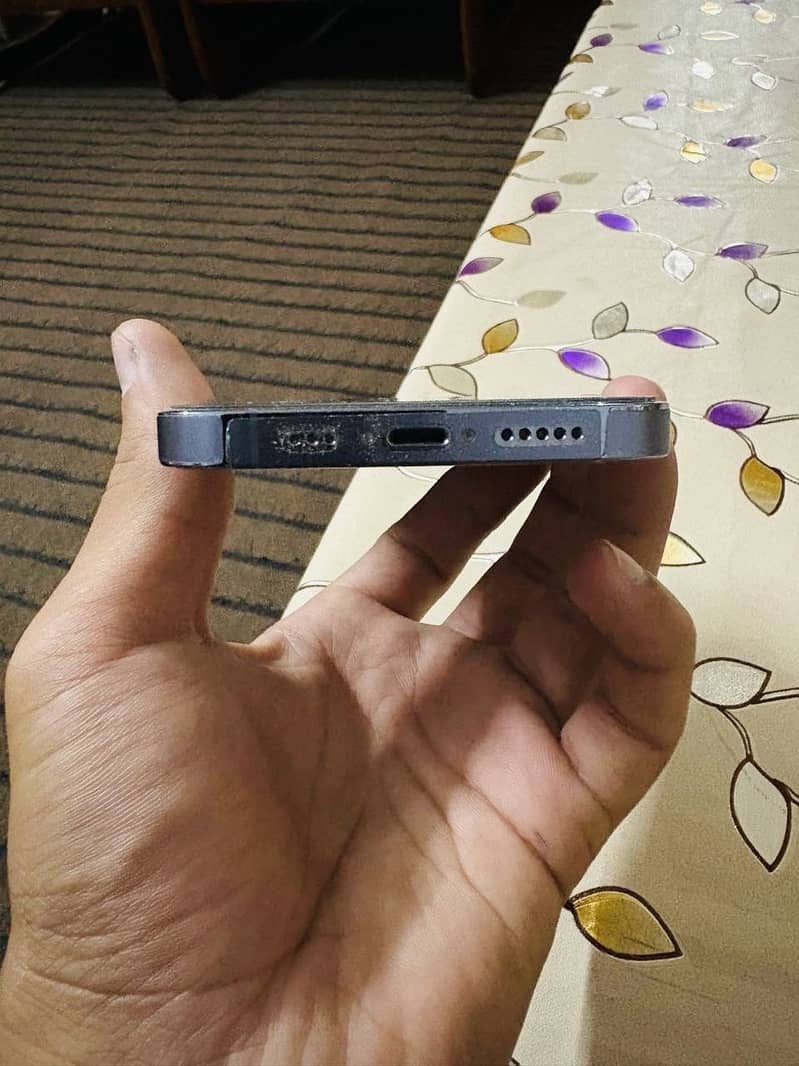 Apple iPhone 13 Pro 2