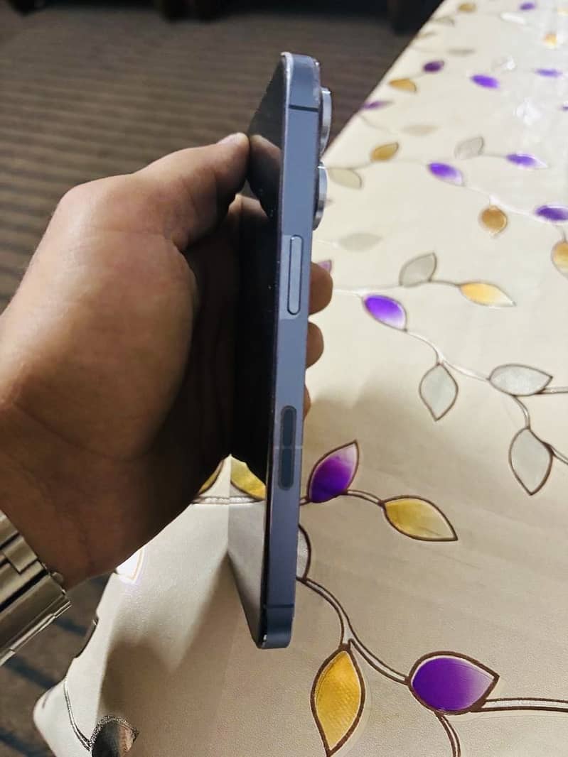 Apple iPhone 13 Pro 3