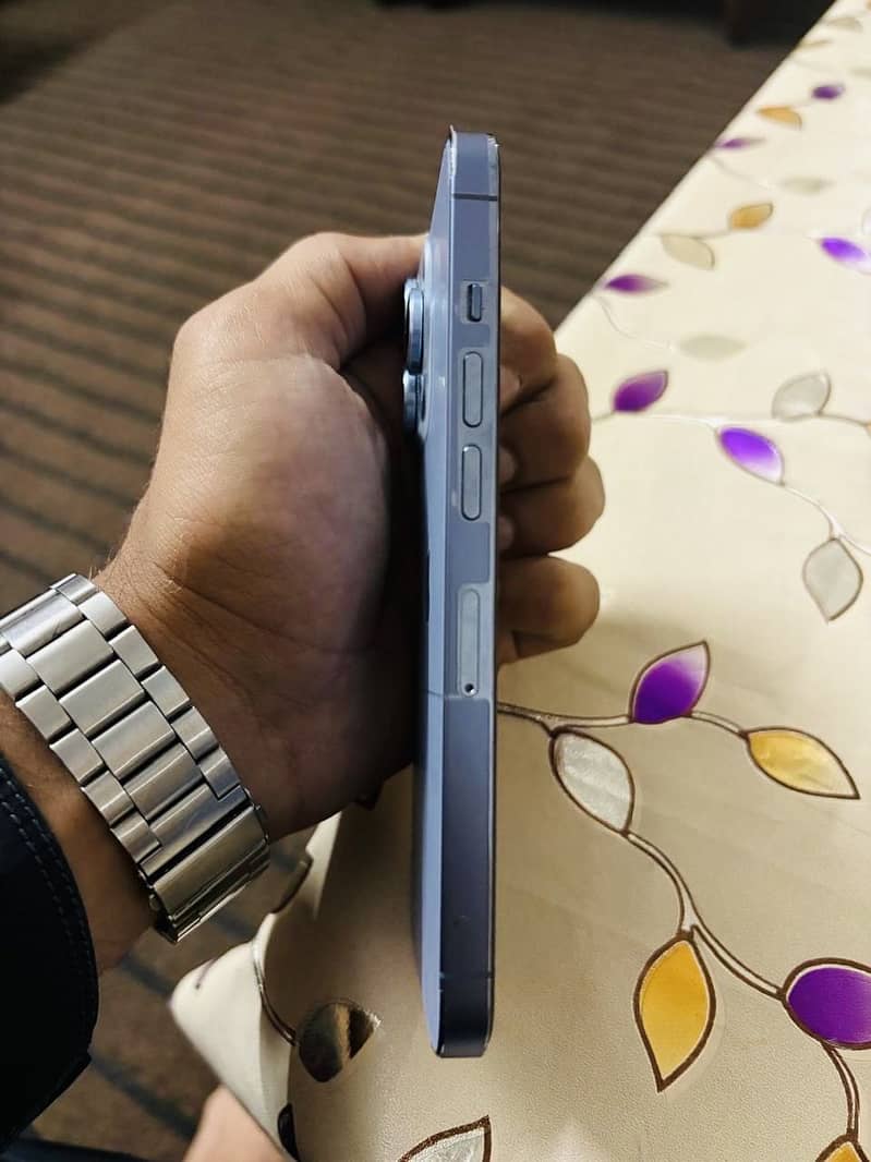 Apple iPhone 13 Pro 4