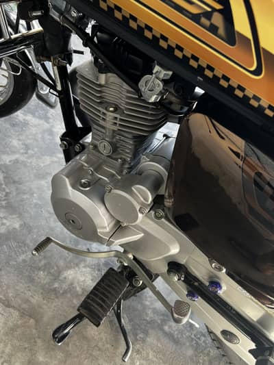 Honda 125 gold edition
