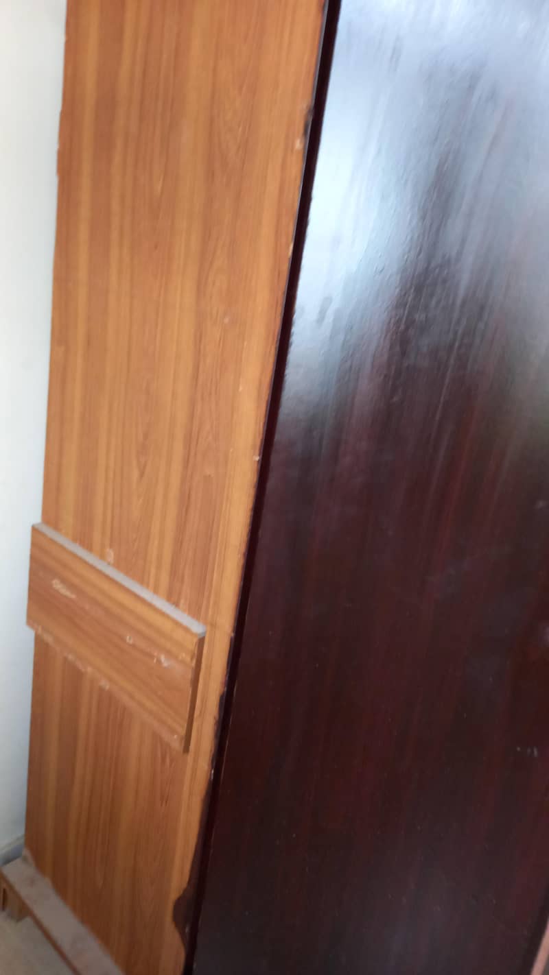 Almari 6