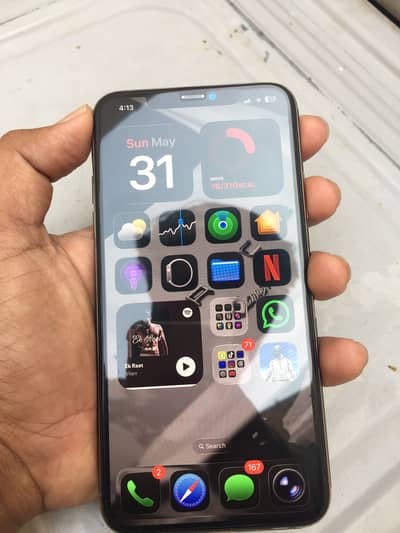 iPhone 11 Pro Max 256gb /PTA  . Read ad first
