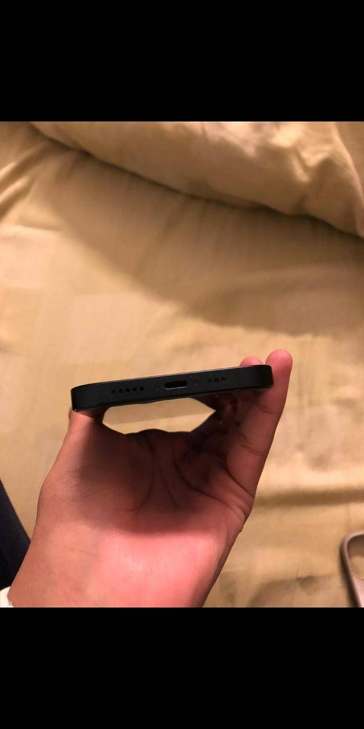 Apple iPhone 13 6