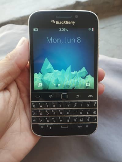 BlackBerry Classic SQC100-4