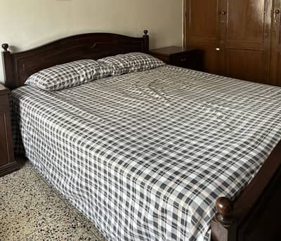 Solid wood king size bed set