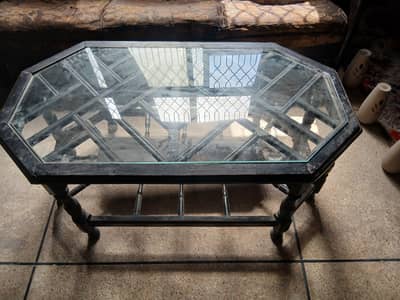 TABLES WITH Glasses