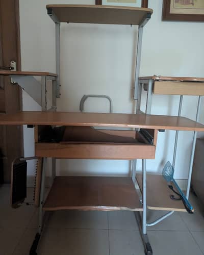Computer table with multiple levels