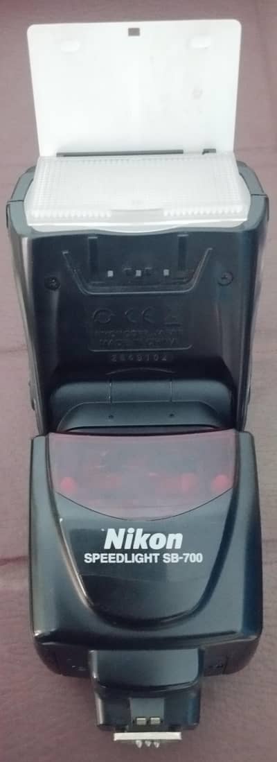 Nikon sb 700 flashgun excellent condition