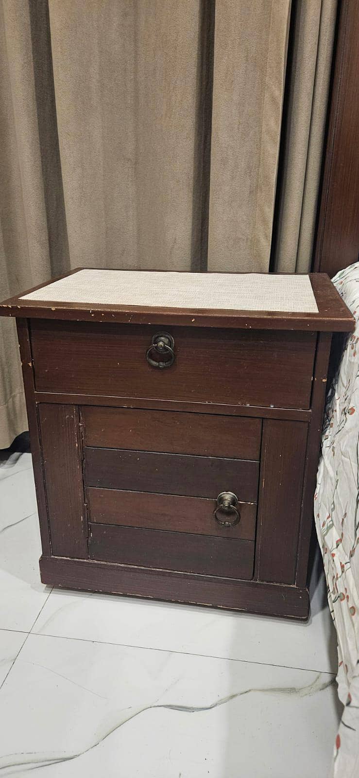 Bed With Side table Dressing 1