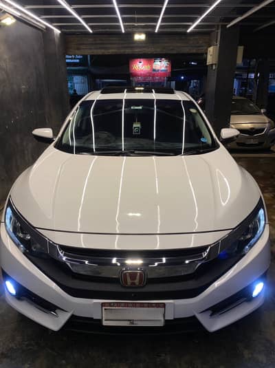 Honda Civic Oriel 1.8 i-VTEC CVT