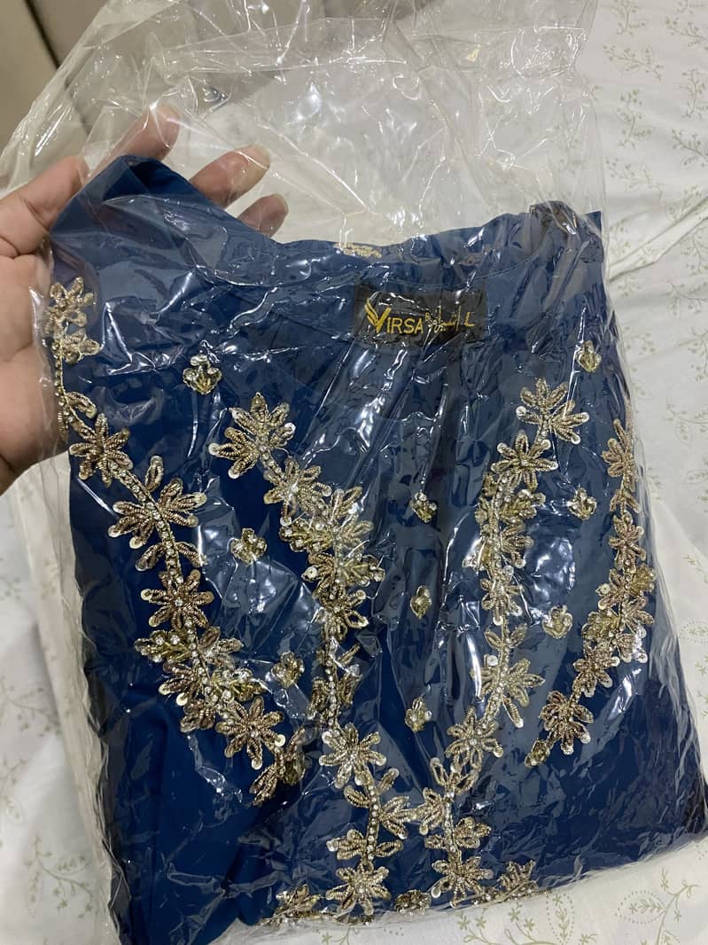 All dresses available 0