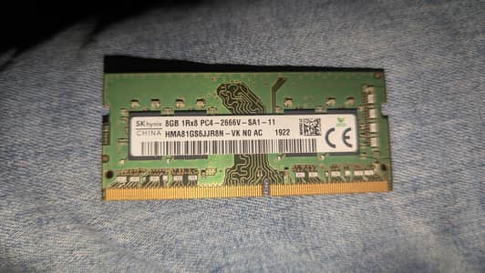 RAM 8 GB