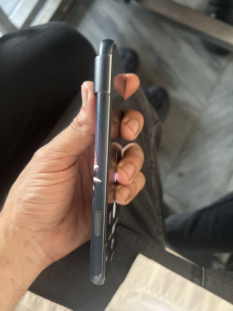 Google Pixel 8 4