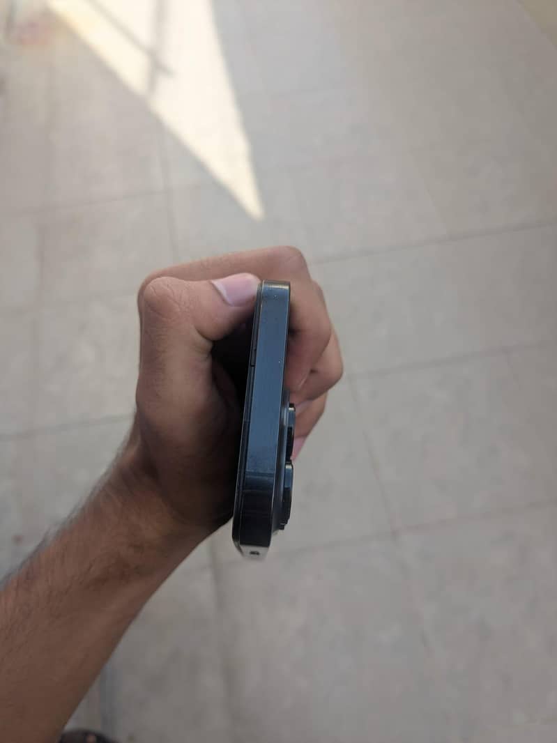 iphone 14 pro 2