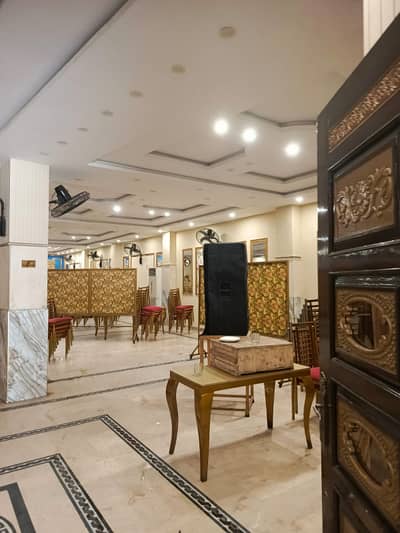 1 Kanal Building for Sale at Ideal main Location of Azadi Chowk opposite to Minar e Pakistan