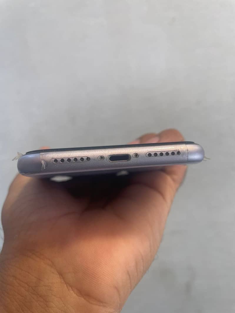 Apple iPhone 11 9