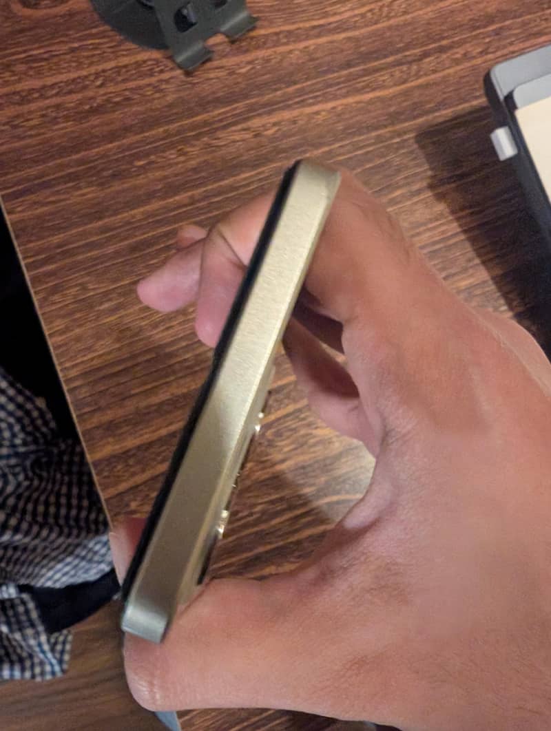 Realme C53 4