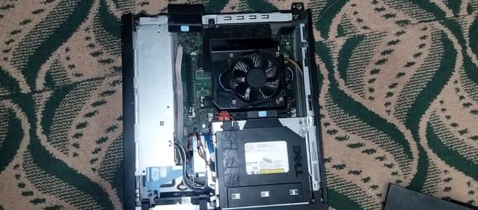 10/10 condition  brand Dell only CPU and minter all good