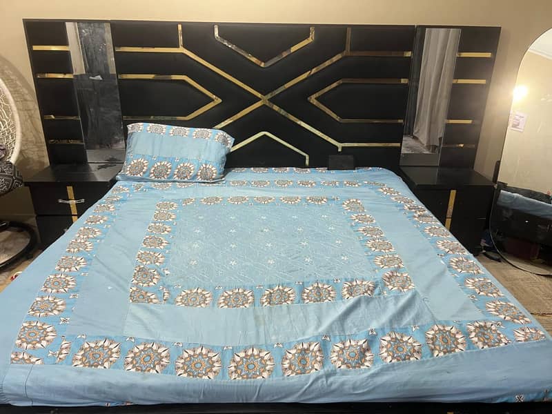 bed with side table 50,000 1