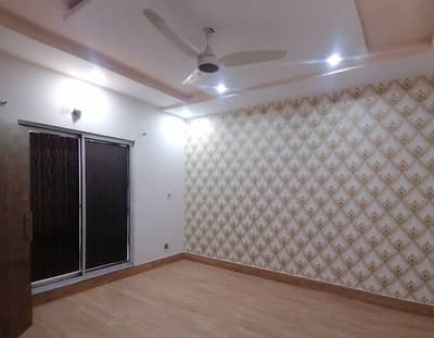 Get In Touch Now To Get An Office Fully Furnished Of Rent In Siddique Trade Center